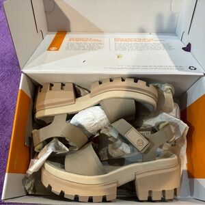 Ladies Timberland sandals, sage size 7.5